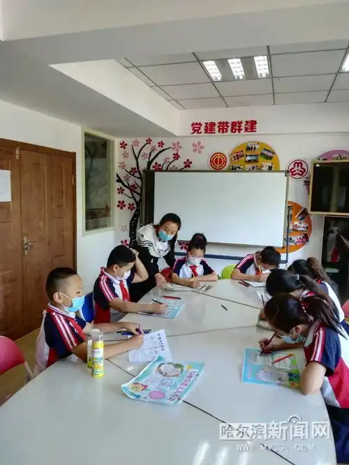 小手拉大手一起分类丨哈市中小学校幼儿园垃圾分类教育普及率超95