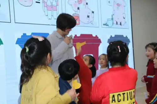 垃圾分类快乐童行记机关幼儿园创无废学校垃圾分类环保主题教育活动