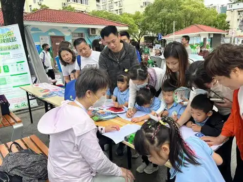 小学生体验智能垃圾箱垃圾分类更准确