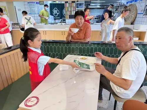 生态文明低碳行,垃圾分类要先行杭州市娃哈哈小学四1中队公益行