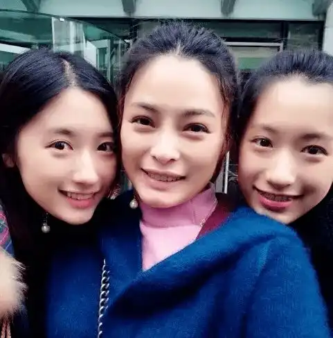 高考前1天,央视最美双胞胎记者近况刷屏,我看到中国学子最好的模样