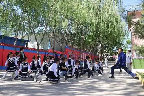 寓教于乐童心根植海原县消防救援大队特邀精英幼儿园走进消防大队