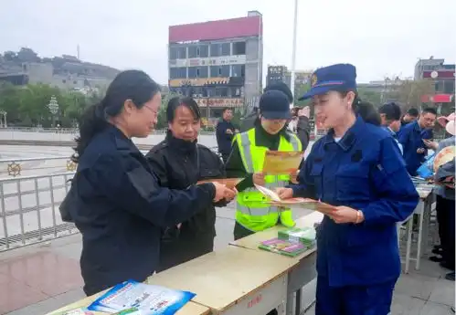 通渭县消防救援大队开展5.12防灾减灾日宣传活动
