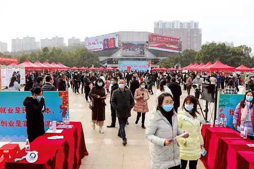 迎春送暖稳岗留工返乡就业赤壁举行春风行动招聘会
