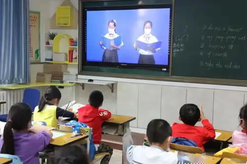 观影片出板报广宣传,副中心人一起争当光盘侠