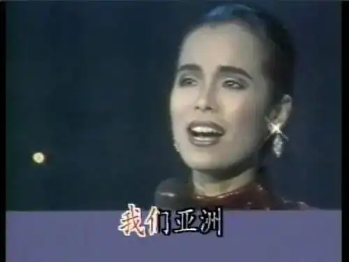 她当红时远嫁国外,遭家暴后回国,独养3子1个是北大学霸