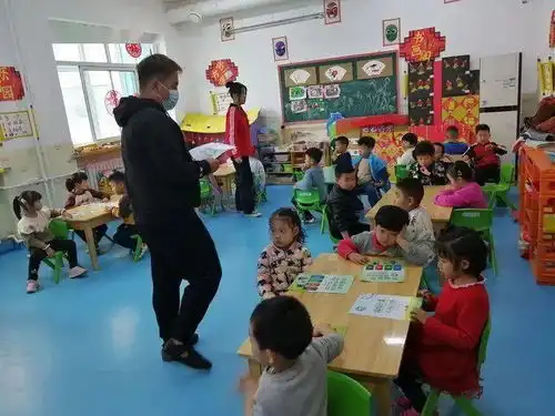 泺源街道开展家校社联动小手拉大手提升垃圾分类成效