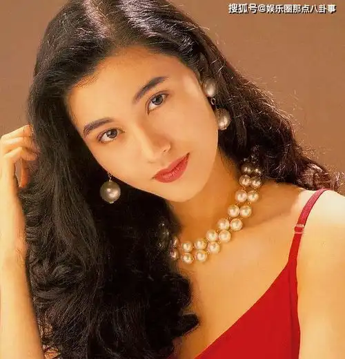 女神也老了李嘉欣晒美照庆51岁生日发际线疑后移