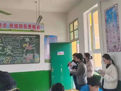 社旗县晋庄镇寄宿制学校开展以拒绝校园欺凌为主题的黑板报展评活动