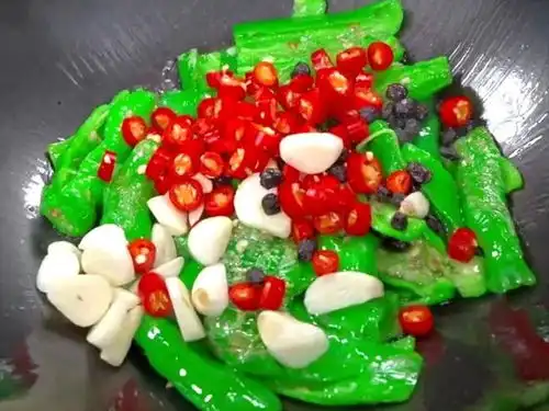 青椒茄子家常美味,简单易做,一学就会