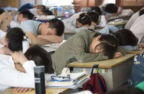 高考前的单招政策,哪些高三学生更加适合听听班主任的建议