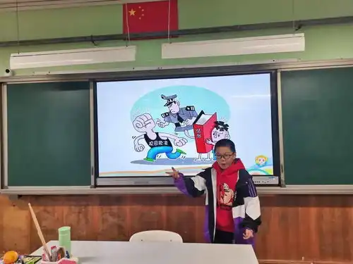 与文明相伴与法治同行彩虹伞自护活动青岛宁夏路第二小学四年级级部法制教育活动
