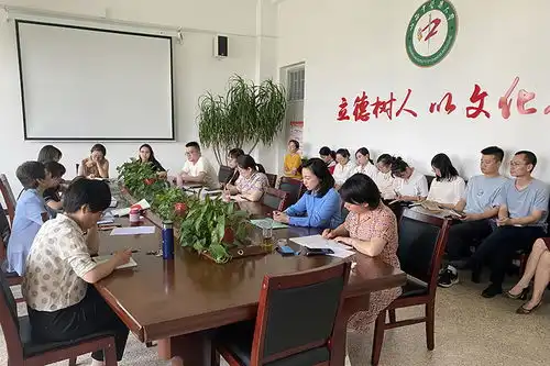 马克思主义学院开展思政教师党史专题培训暨思想政治理论教研部党支部党史学习教育专题党课