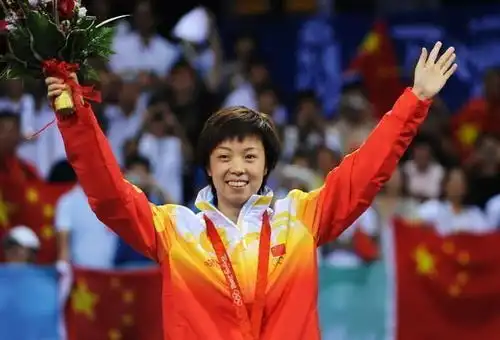 大魔王张怡宁幸福人生丈夫大自己20岁,儿女双全教孩子头疼