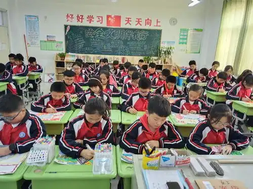 关注消防平安你我薛城区矿建路小学开展消防安全主题教育活动