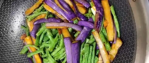 豆角烧茄子,教你个小技巧,不仅不油腻还非常入味,油温是重点效果做法蒜瓣