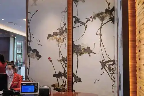 开业8年,不华丽争奇却独享女神宠爱,这家mo不是满分作品但充满东方惊喜