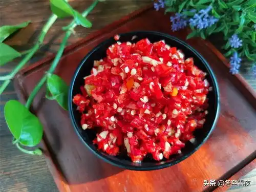秋季,做辣椒酱正当时,教你配方比例和做法,放一年都不变质