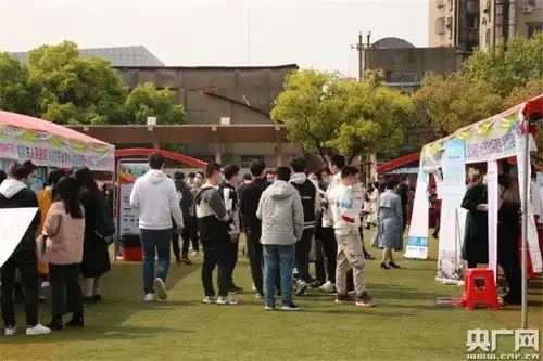 从办实事入手送就业岗上门