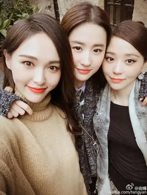 张靓颖意大利大婚姐妹团超抢眼