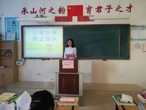 未成年人预防溺水守护安全日照红领巾在行动