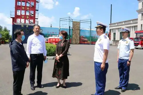 市委常委宣传部长陈文远,市委常委组织部长侯信波,市委常委绥芬河市委书记黄士伟一行慰问绥芬河市消防救援大队指战员