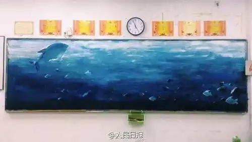 美到犯规00后画出逆天黑板报,超惊艳