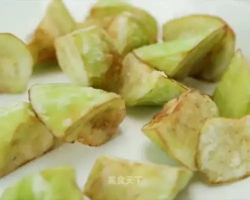 土豆软糯,茄子多汁的地三鲜