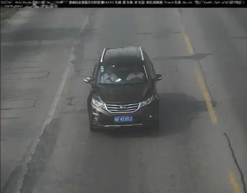 滑县交警开车不系安全带看看谁被拍到了