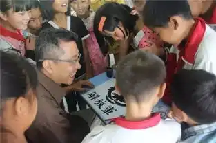 感动由一碗饺子引发的活动这是绿军装和红领巾的约定